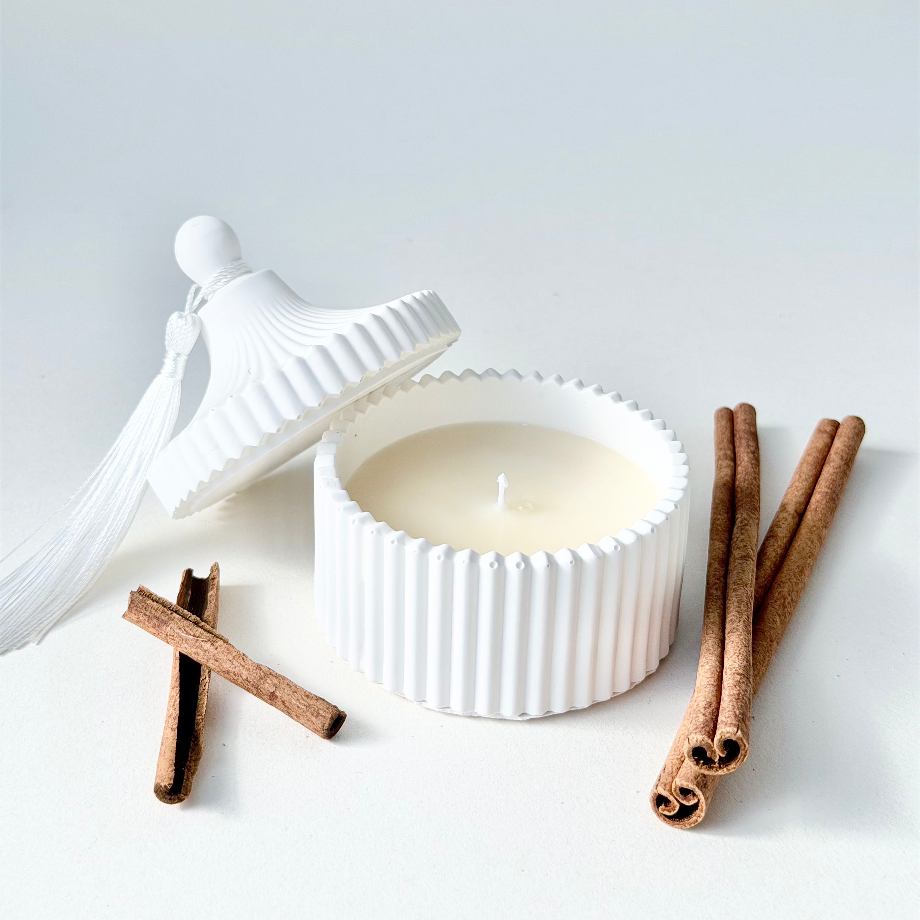Cinnamon and Cedarwood Tassel Candle