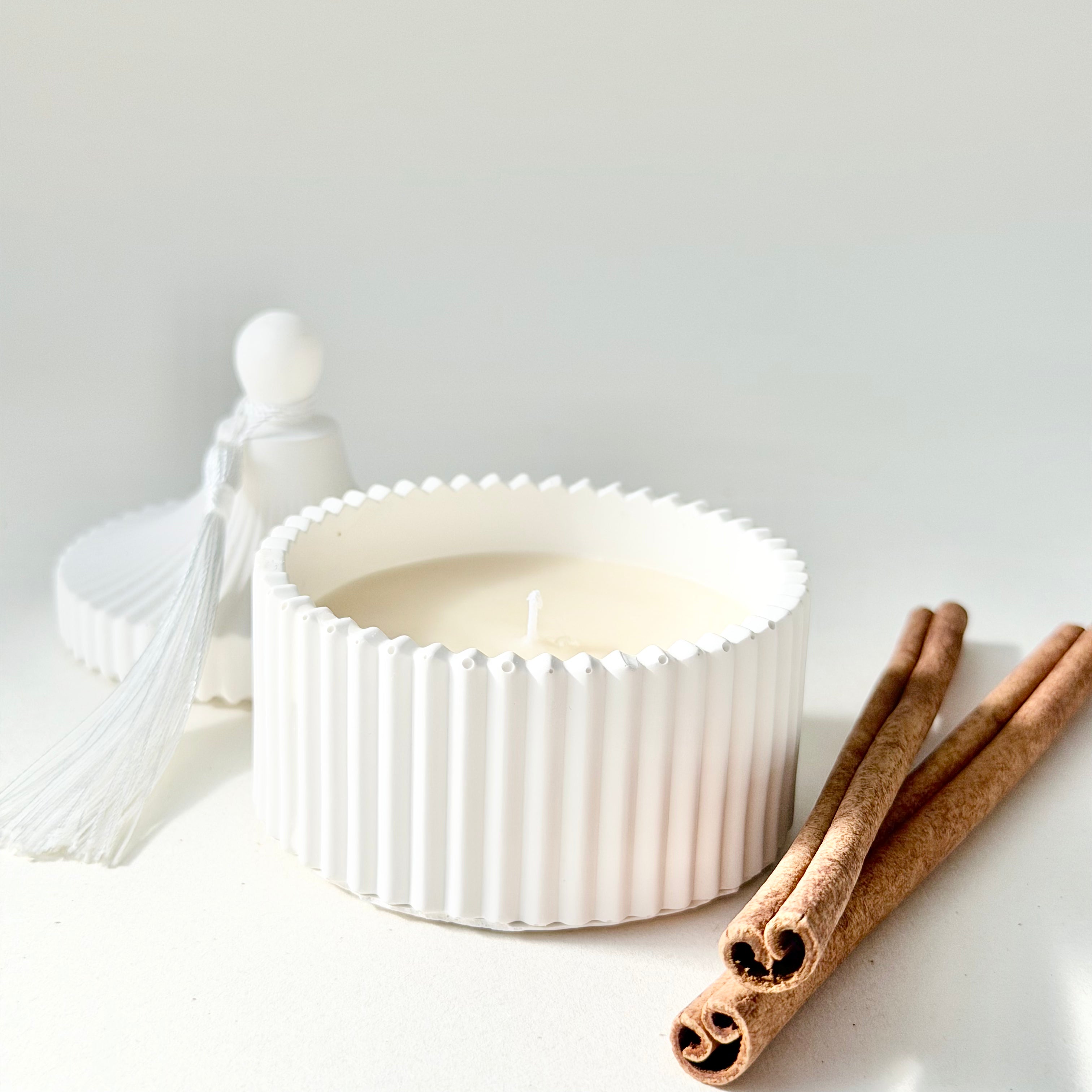 Cinnamon and Cedarwood Tassel Candle